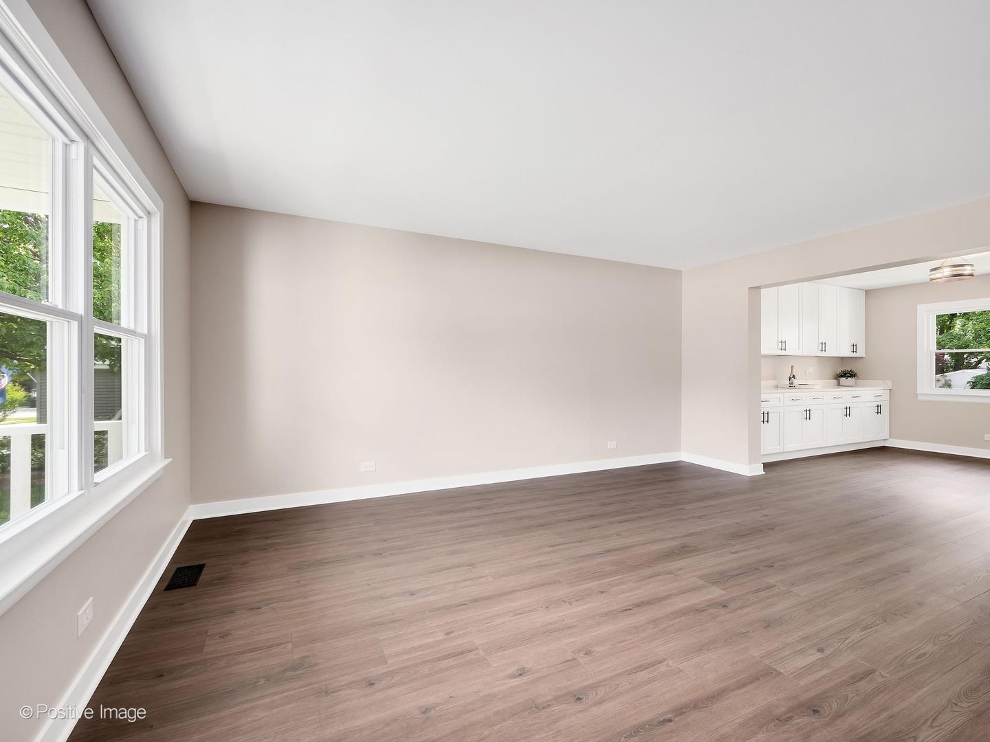 6620 Oak Tree Trail, Woodridge, IL 60517
