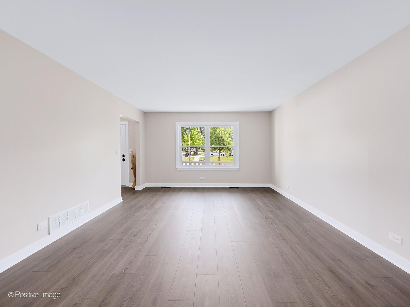 6620 Oak Tree Trail, Woodridge, IL 60517