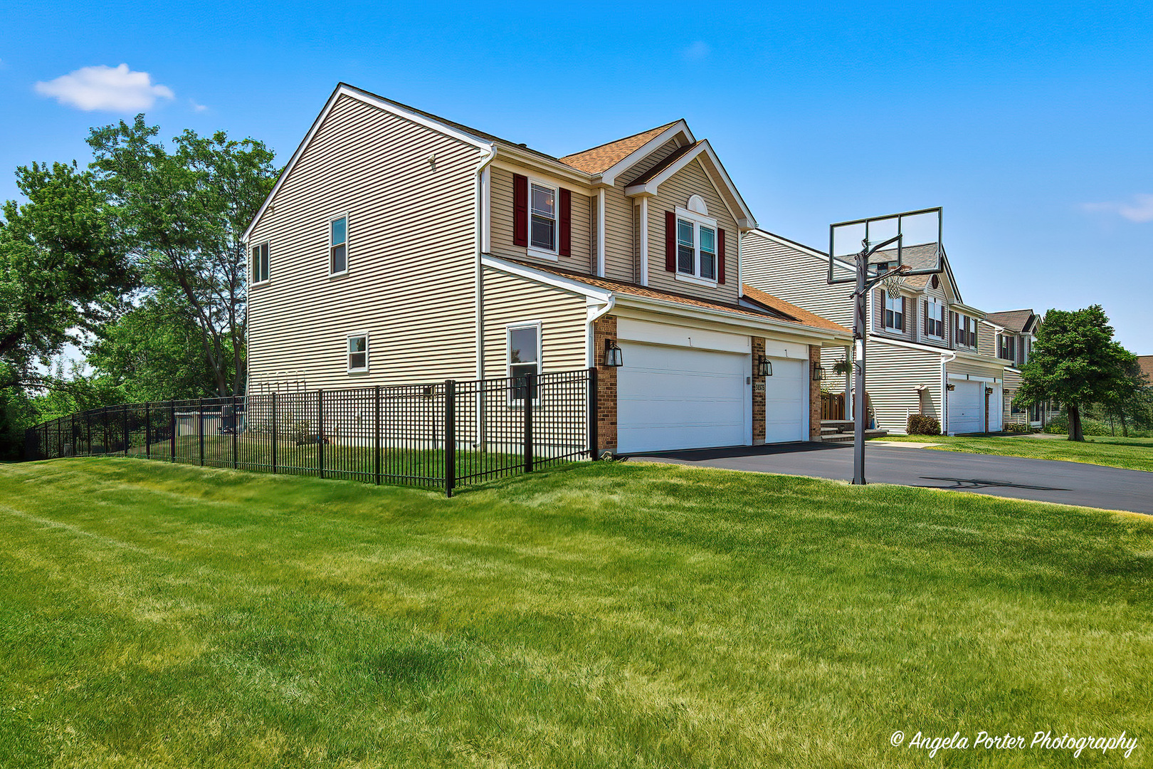31375 N Pineview Boulevard, Lakemoor, IL 60051