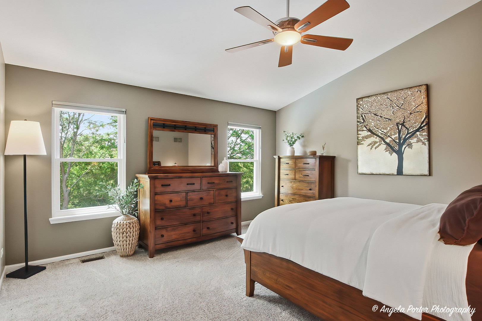31375 N Pineview Boulevard, Lakemoor, IL 60051