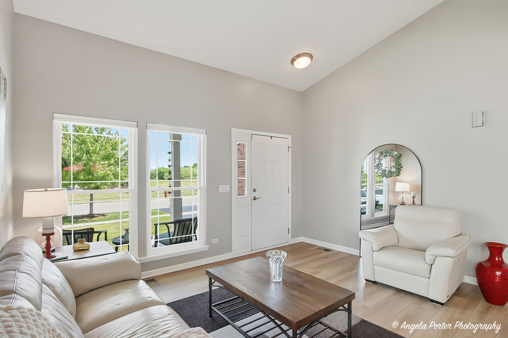 31375 N Pineview Boulevard, Lakemoor, IL 60051