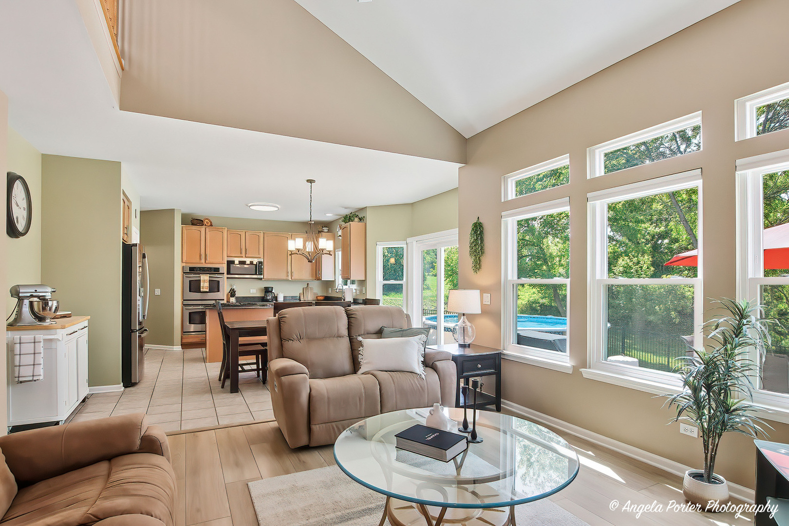 31375 N Pineview Boulevard, Lakemoor, IL 60051