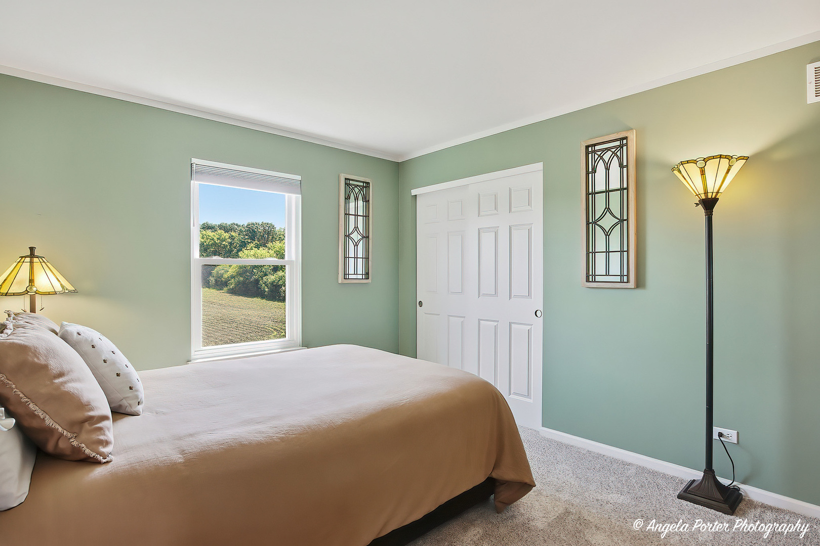 31375 N Pineview Boulevard, Lakemoor, IL 60051