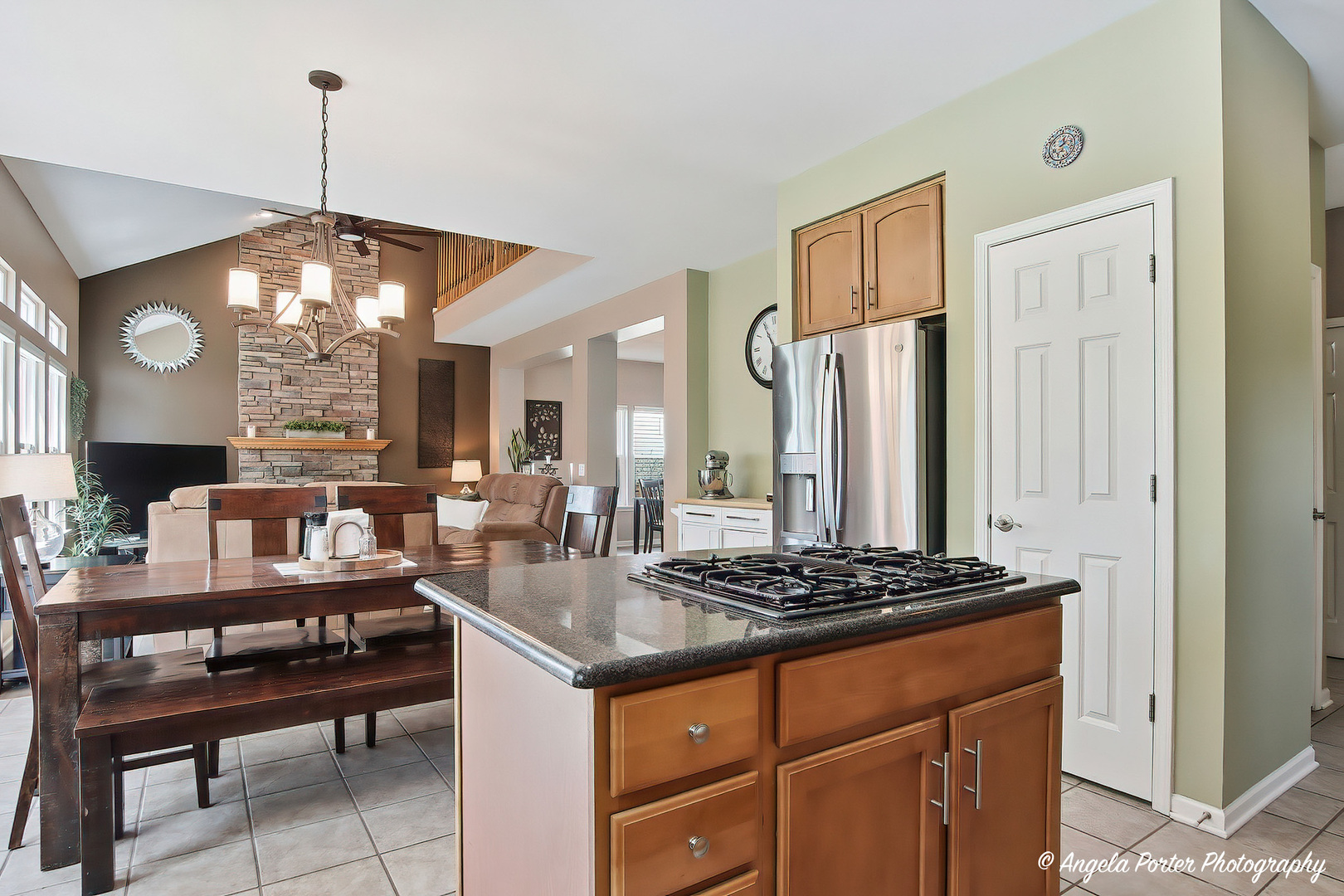 31375 N Pineview Boulevard, Lakemoor, IL 60051