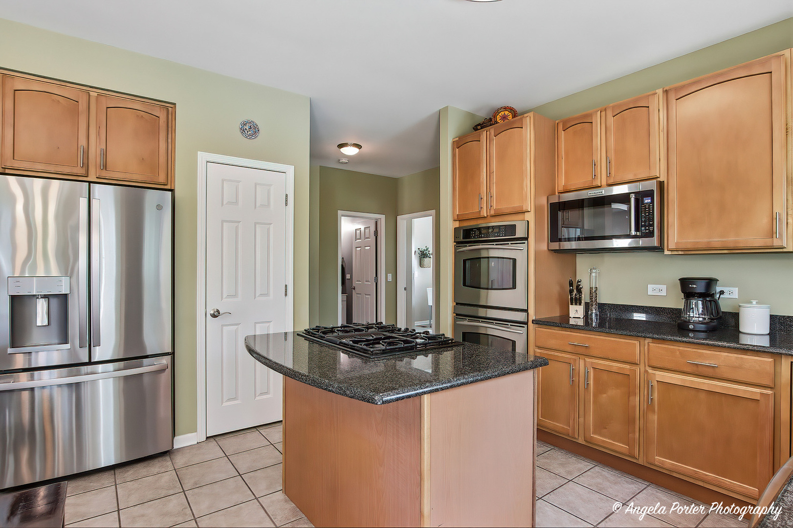 31375 N Pineview Boulevard, Lakemoor, IL 60051