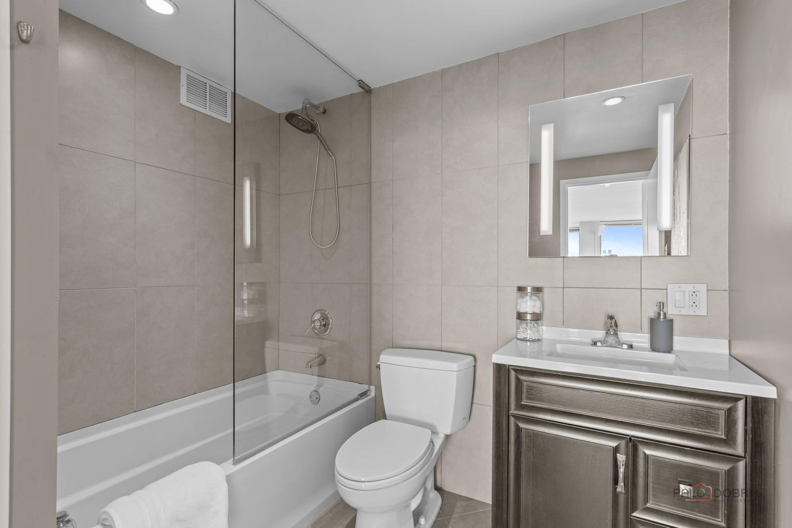 5455 N Sheridan Road #2615, Chicago, IL 60640