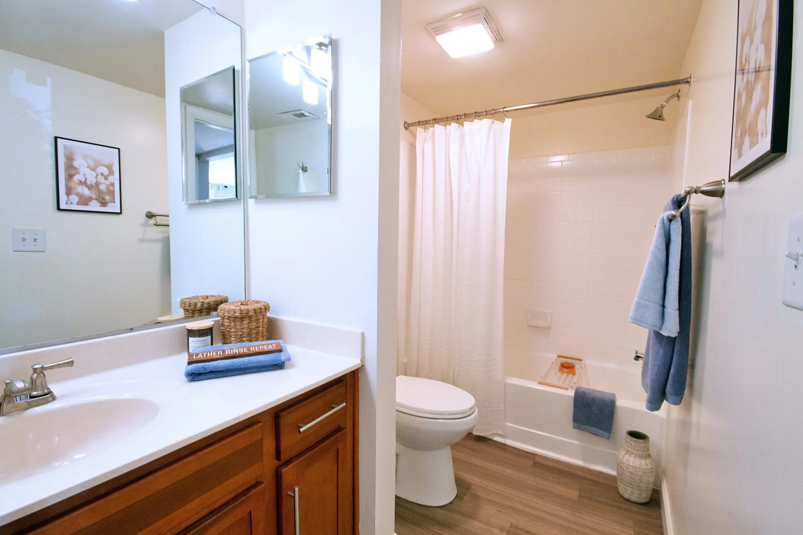 4109 Chesapeake Drive #2A, Aurora, IL 60504