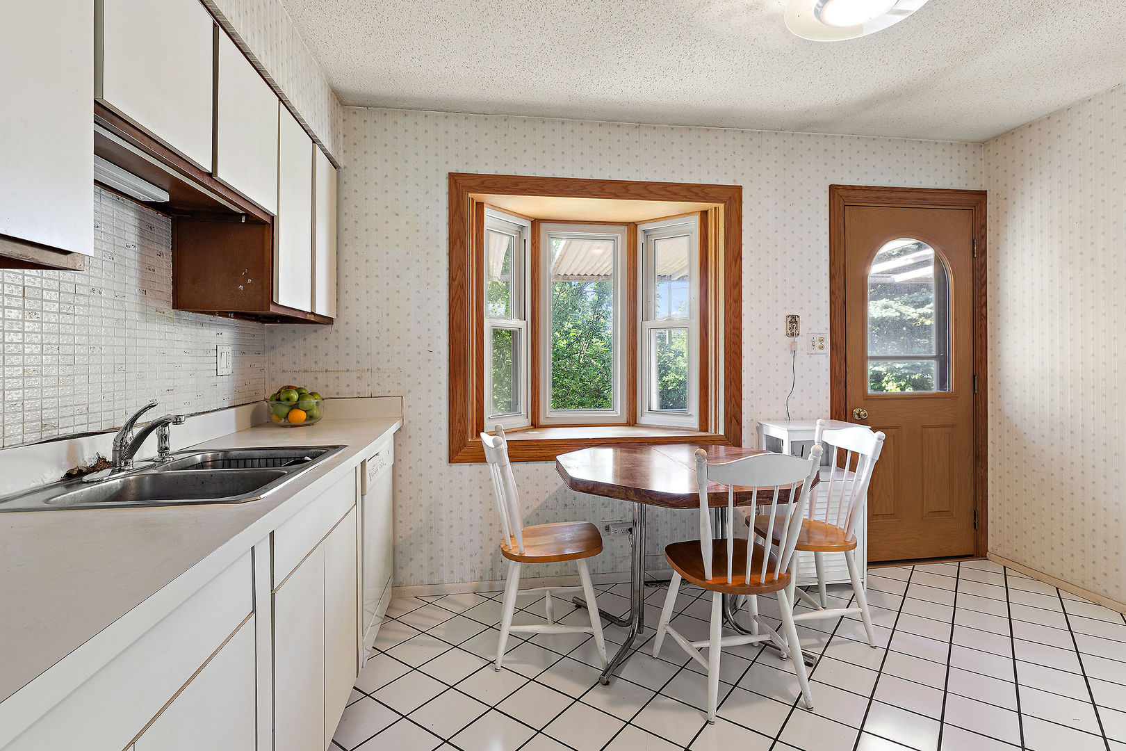 169 Leahy Circle, Des Plaines, IL 60016