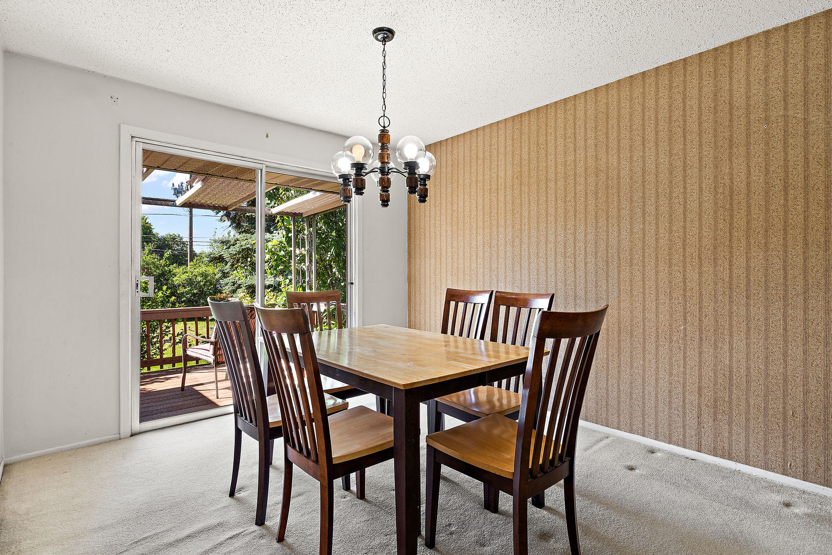 169 Leahy Circle, Des Plaines, IL 60016