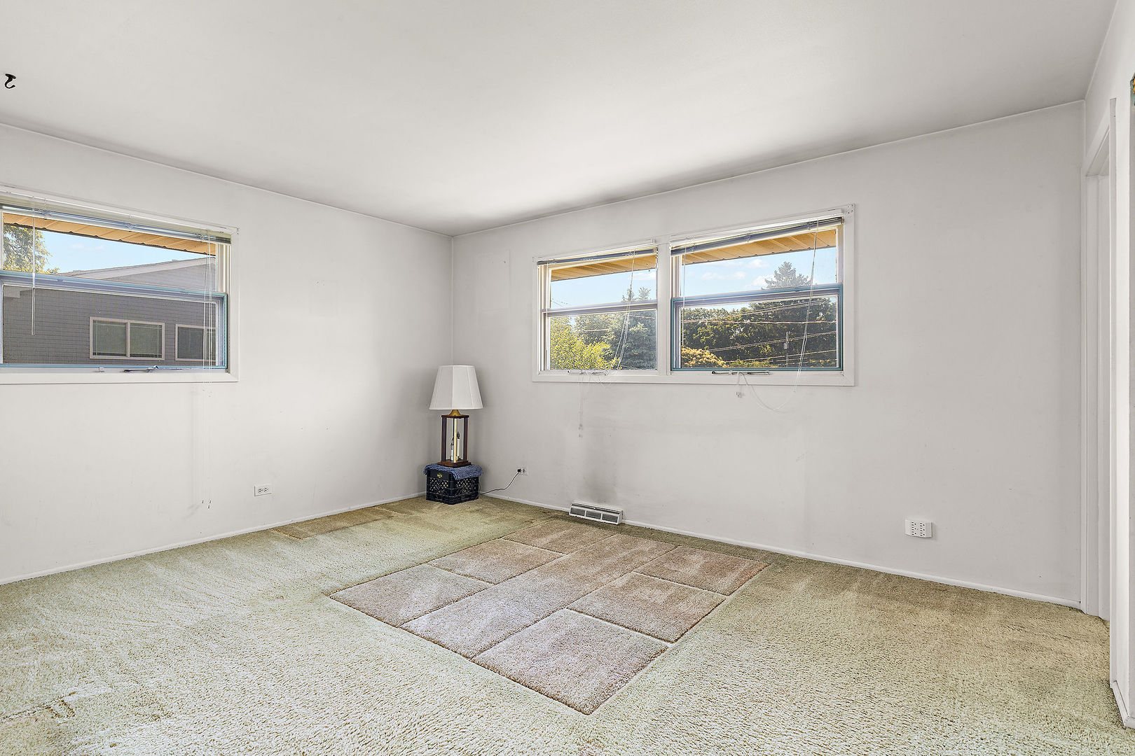 169 Leahy Circle, Des Plaines, IL 60016