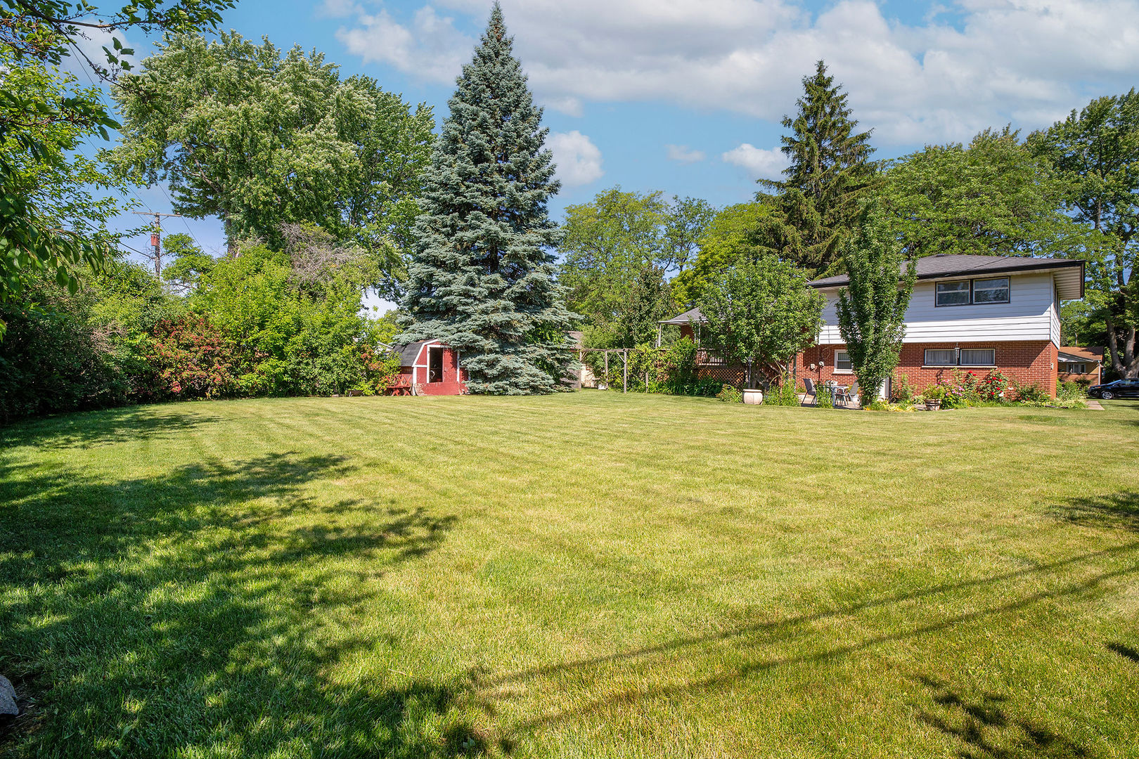 169 Leahy Circle, Des Plaines, IL 60016