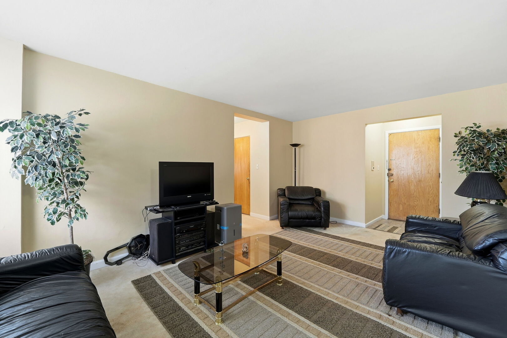 1609 Howard Street #2, Evanston, IL 60202