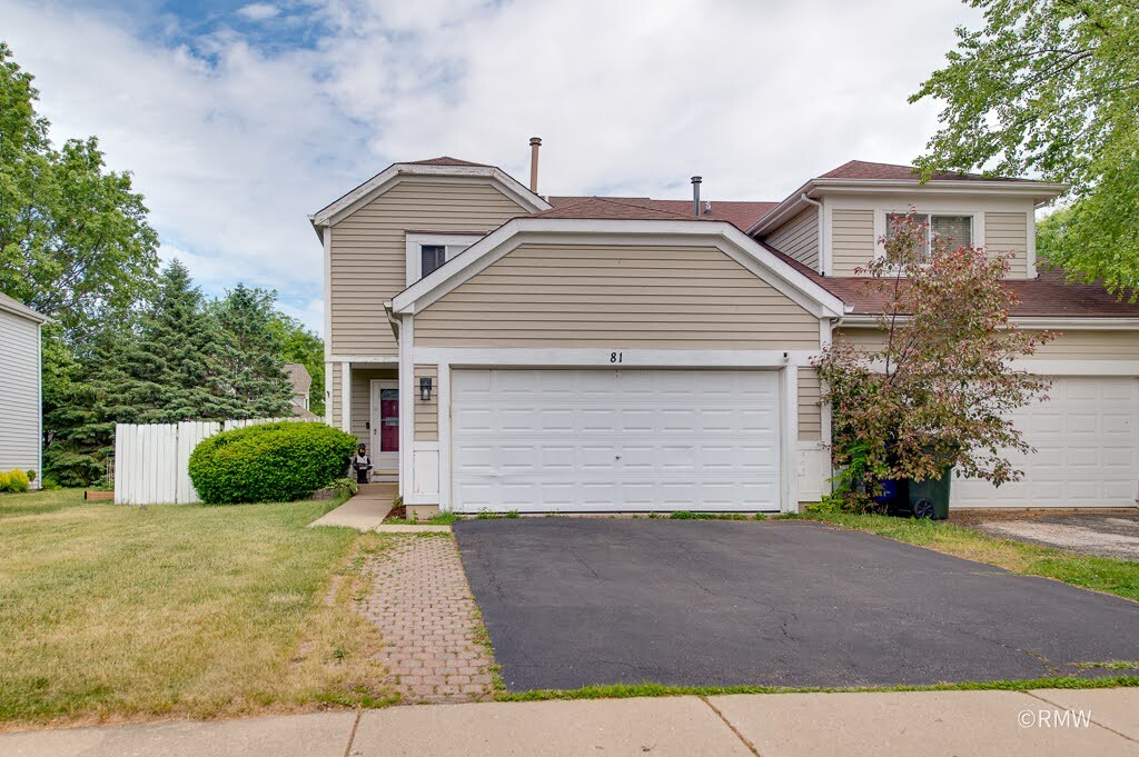 81 Kingsport Drive, South Elgin, IL 60177