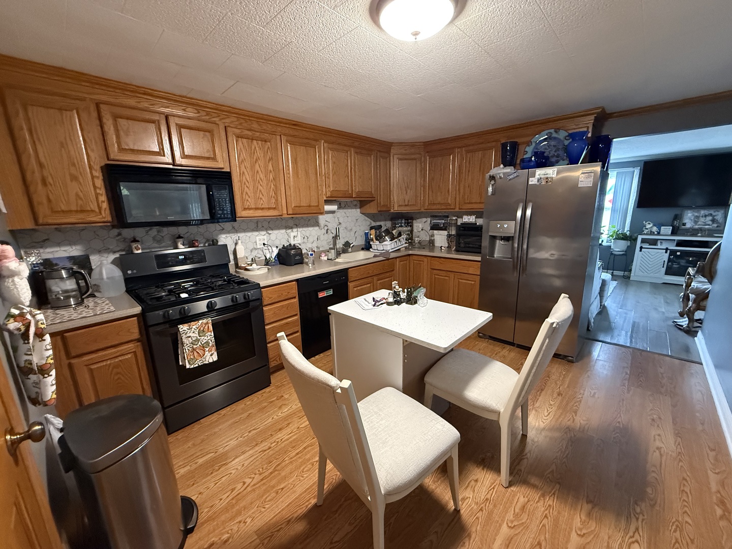 115 Tollview Road, Elgin, IL 60123