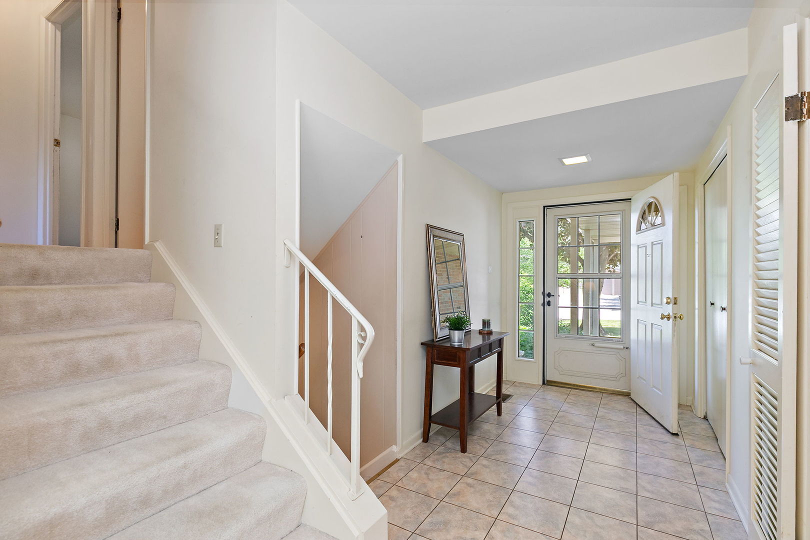 1150 Glen Lane, Hoffman Estates, IL 60169