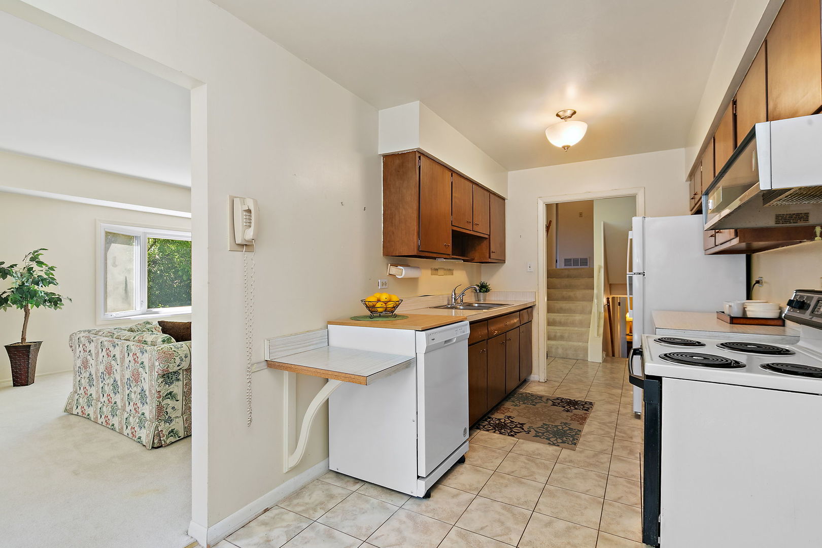 1150 Glen Lane, Hoffman Estates, IL 60169