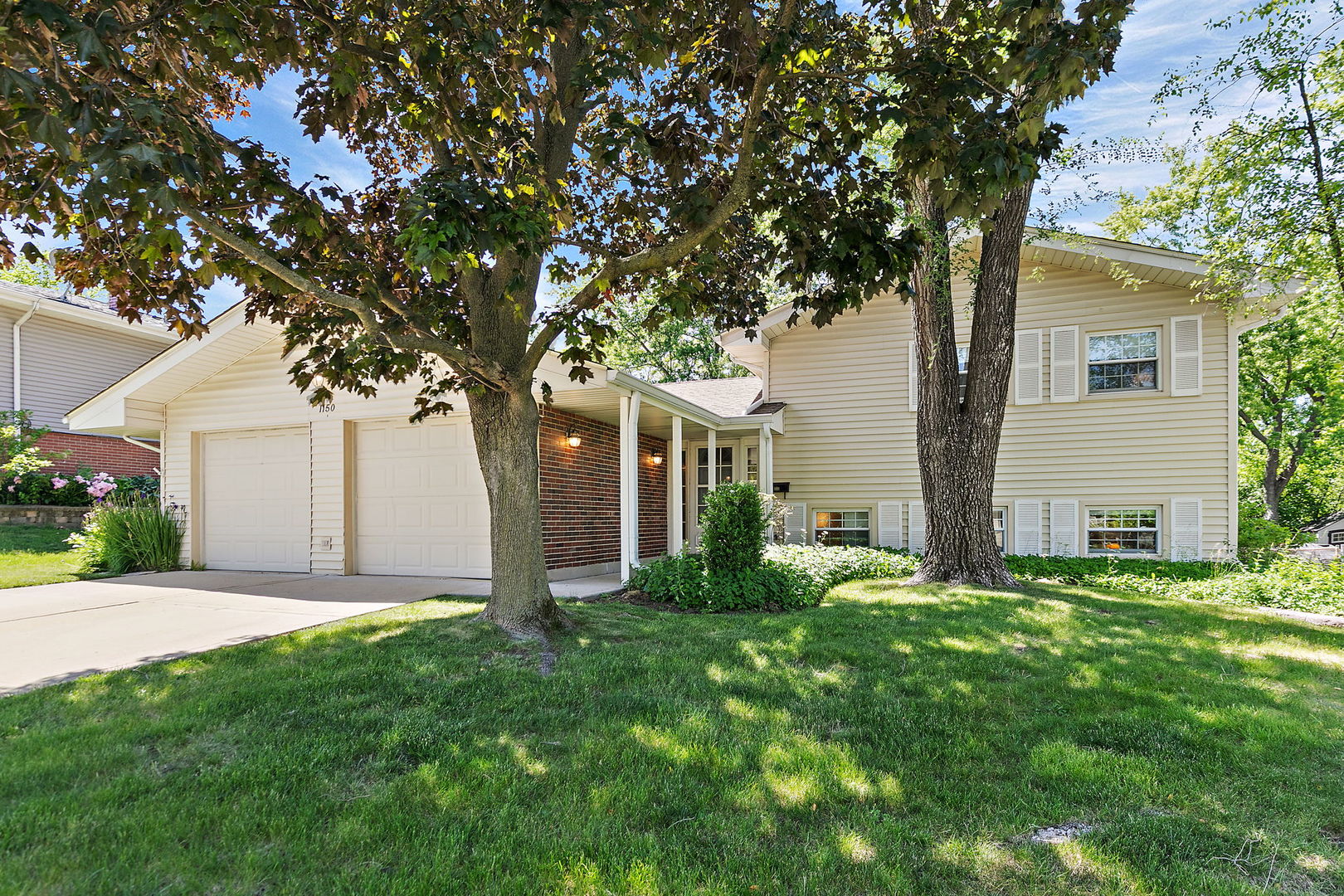 1150 Glen Lane, Hoffman Estates, IL 60169