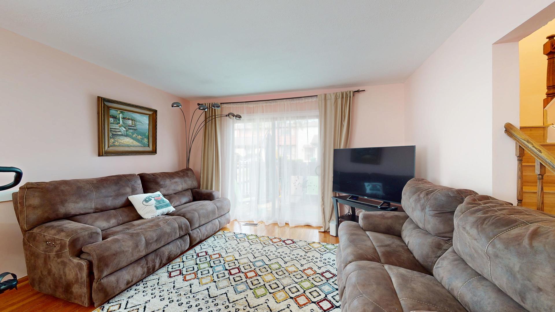 1675 Hopi Trail, Wheeling, IL 60090