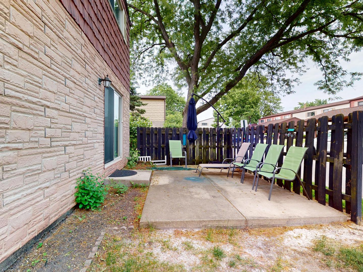 1675 Hopi Trail, Wheeling, IL 60090