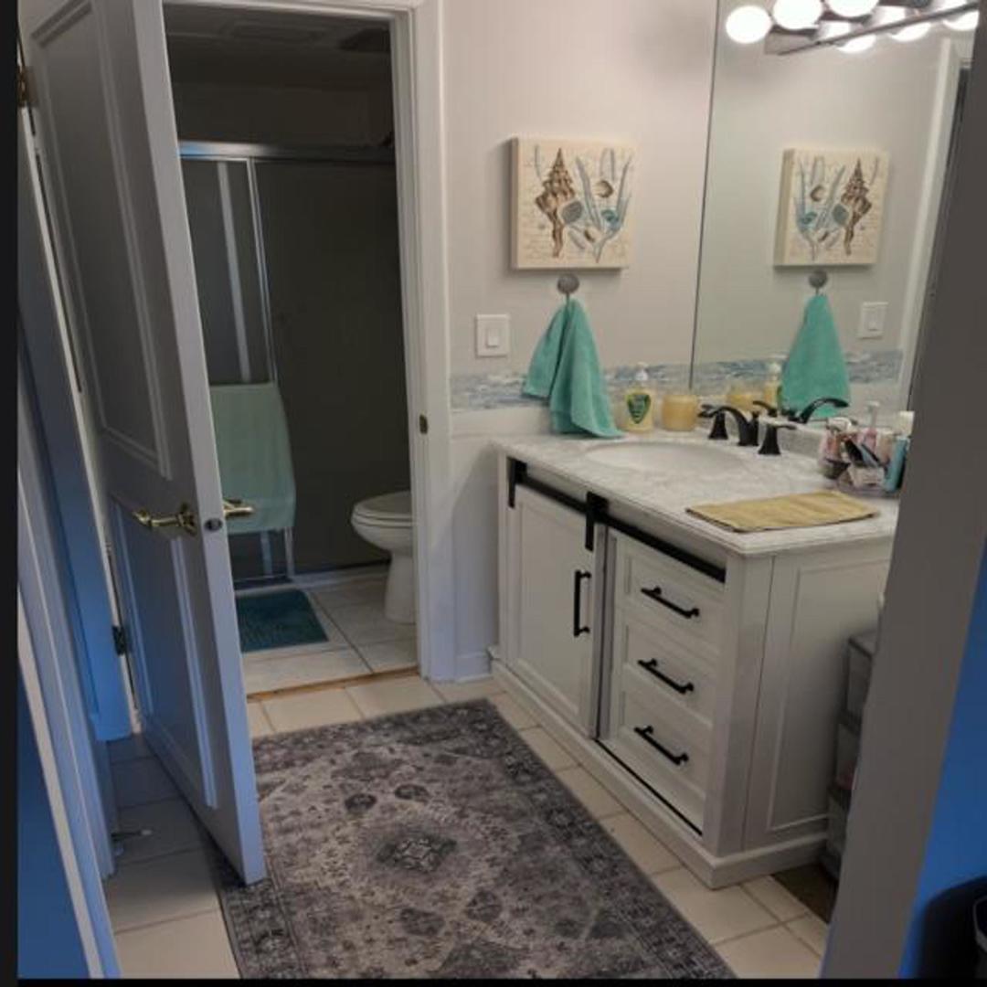 8090 Garfield Avenue #3-1, Burr Ridge, IL 60527