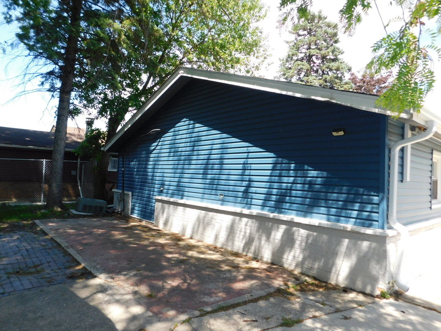 1368 Balmoral Avenue, Calumet City, IL 60409