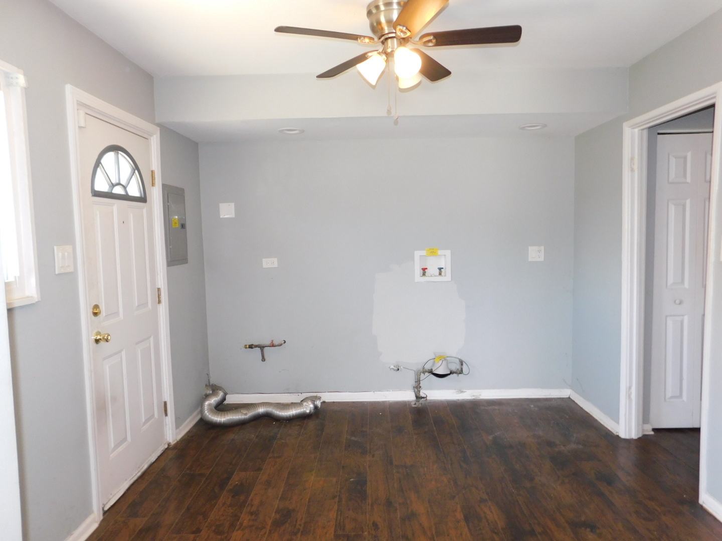 1368 Balmoral Avenue, Calumet City, IL 60409