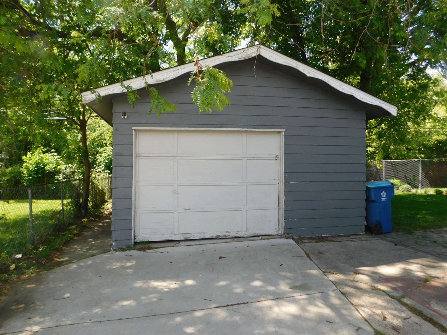 1368 Balmoral Avenue, Calumet City, IL 60409