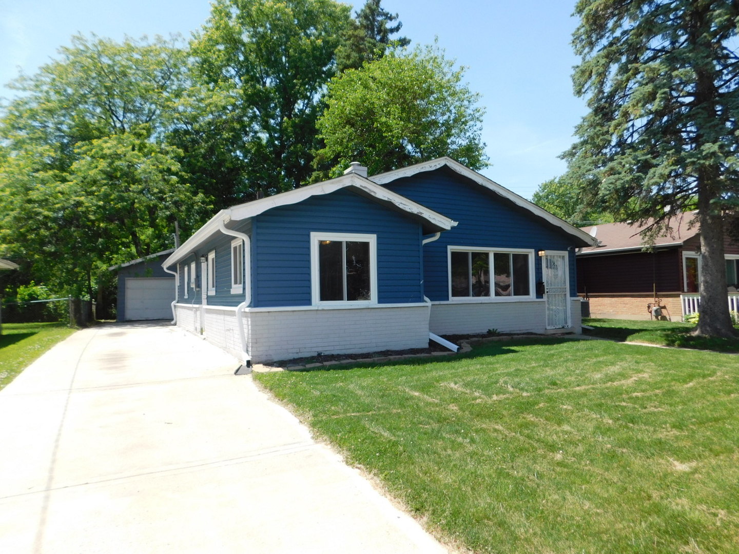 1368 Balmoral Avenue, Calumet City, IL 60409