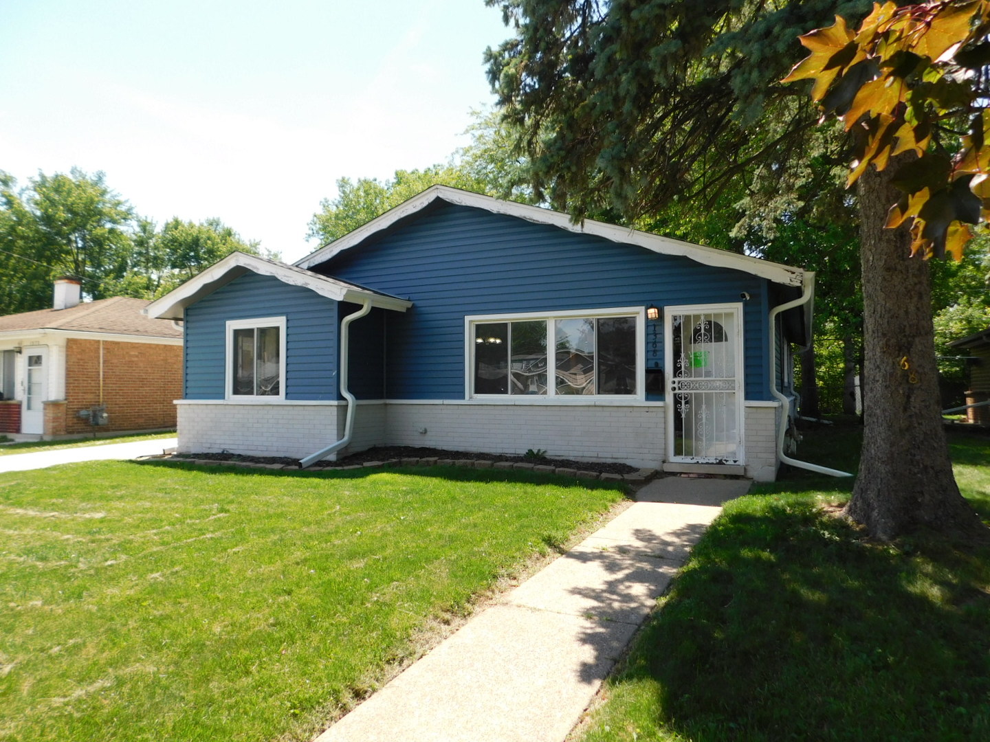 1368 Balmoral Avenue, Calumet City, IL 60409