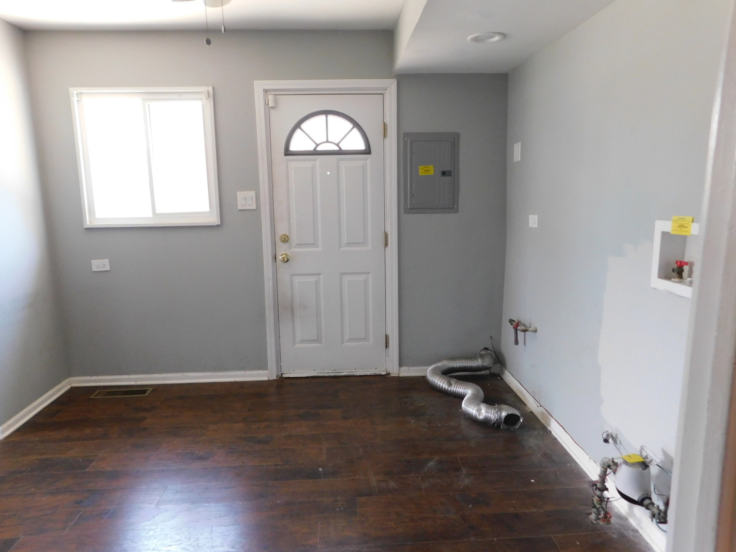 1368 Balmoral Avenue, Calumet City, IL 60409