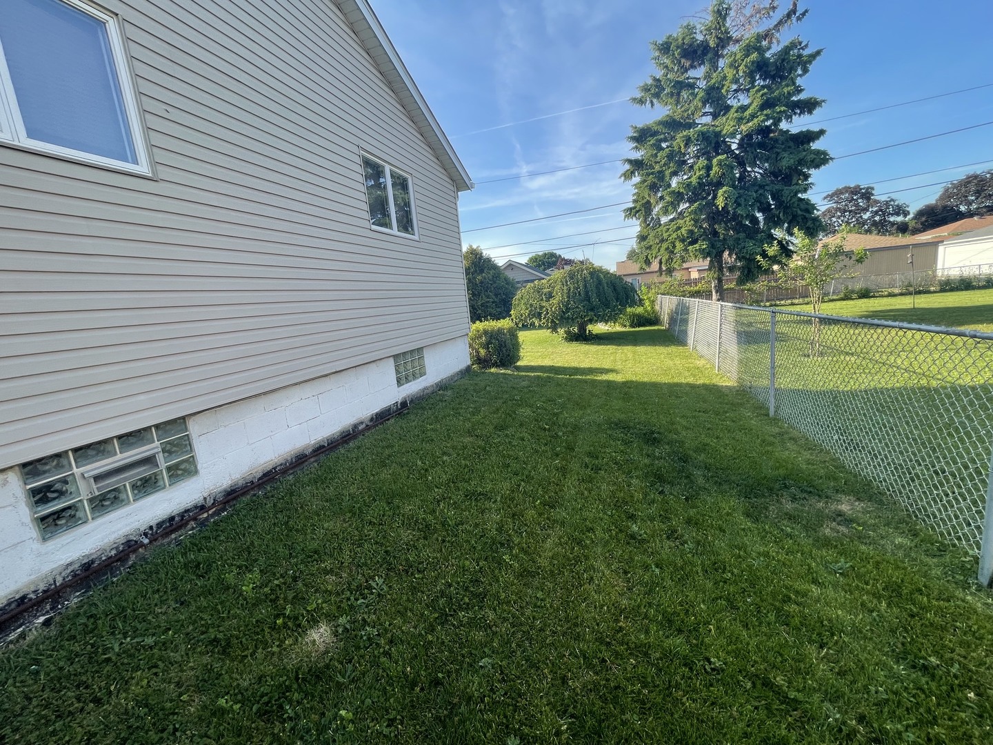 5620 W 83rd Street, Burbank, IL 60459
