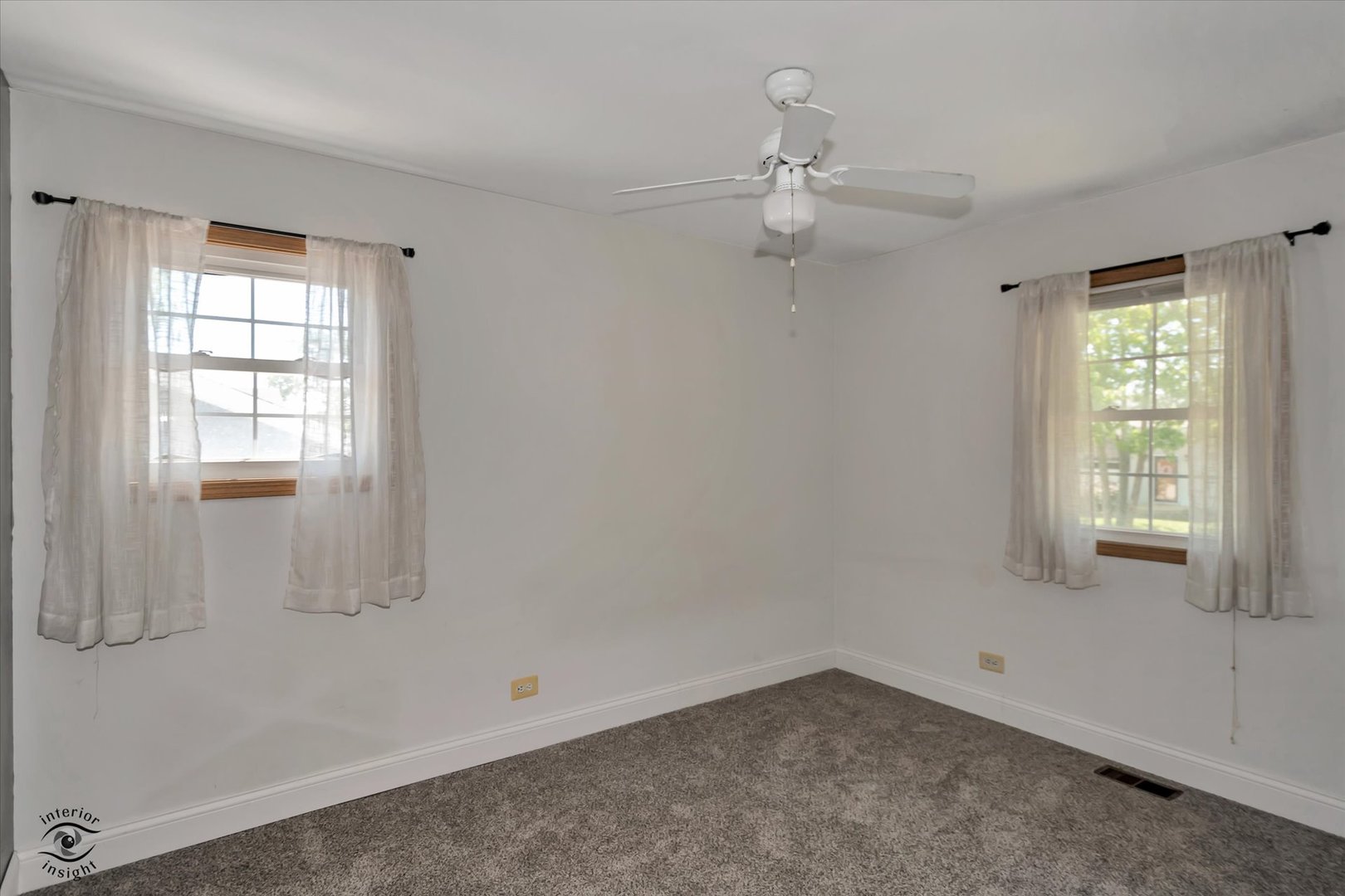 16261 92nd Avenue, Orland Hills, IL 60487