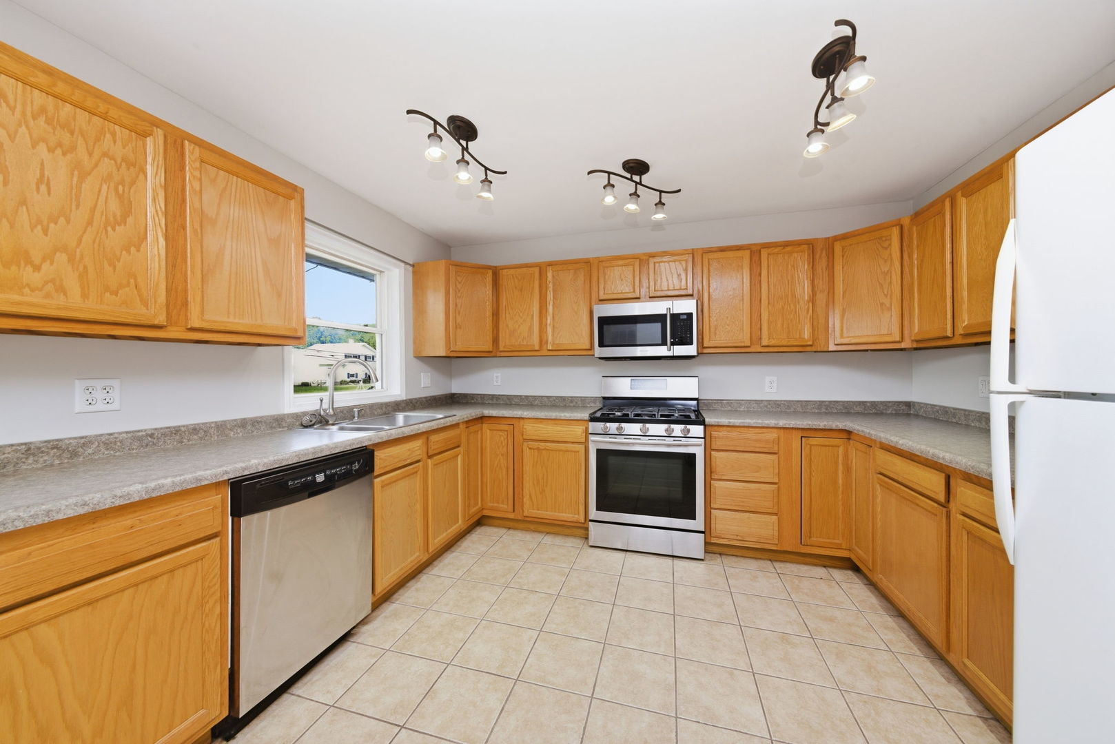 3015 Jo Ann Drive, Joliet, IL 60431