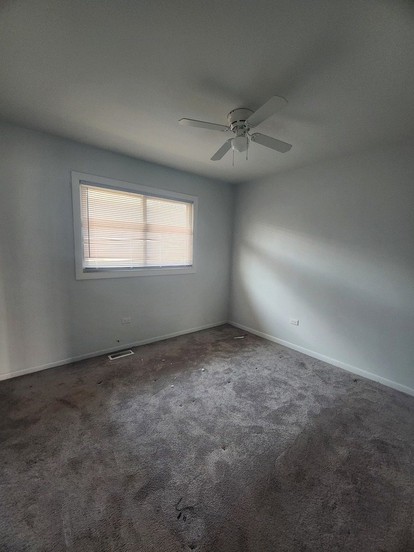 14116 S Hoxie Avenue, Burnham, IL 60633