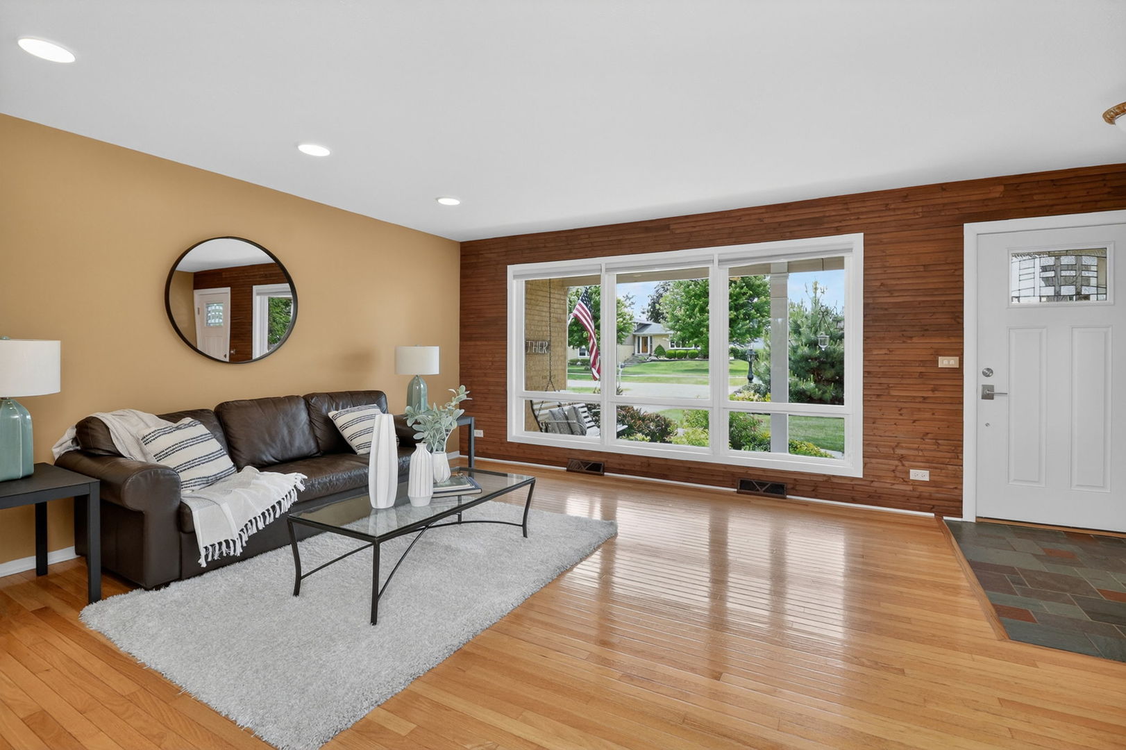 700 E Turner Avenue, Roselle, IL 60172