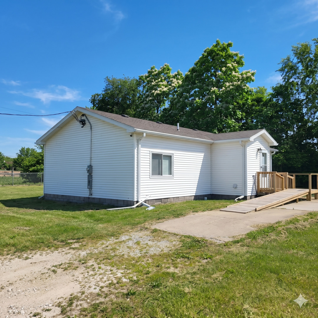 17611 E 4750s Road, Pembroke Twp, IL 60958