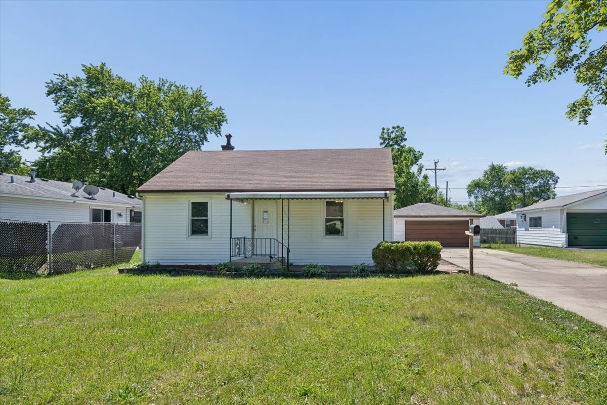 1805 Kelly Avenue, Crest Hill, IL 60403