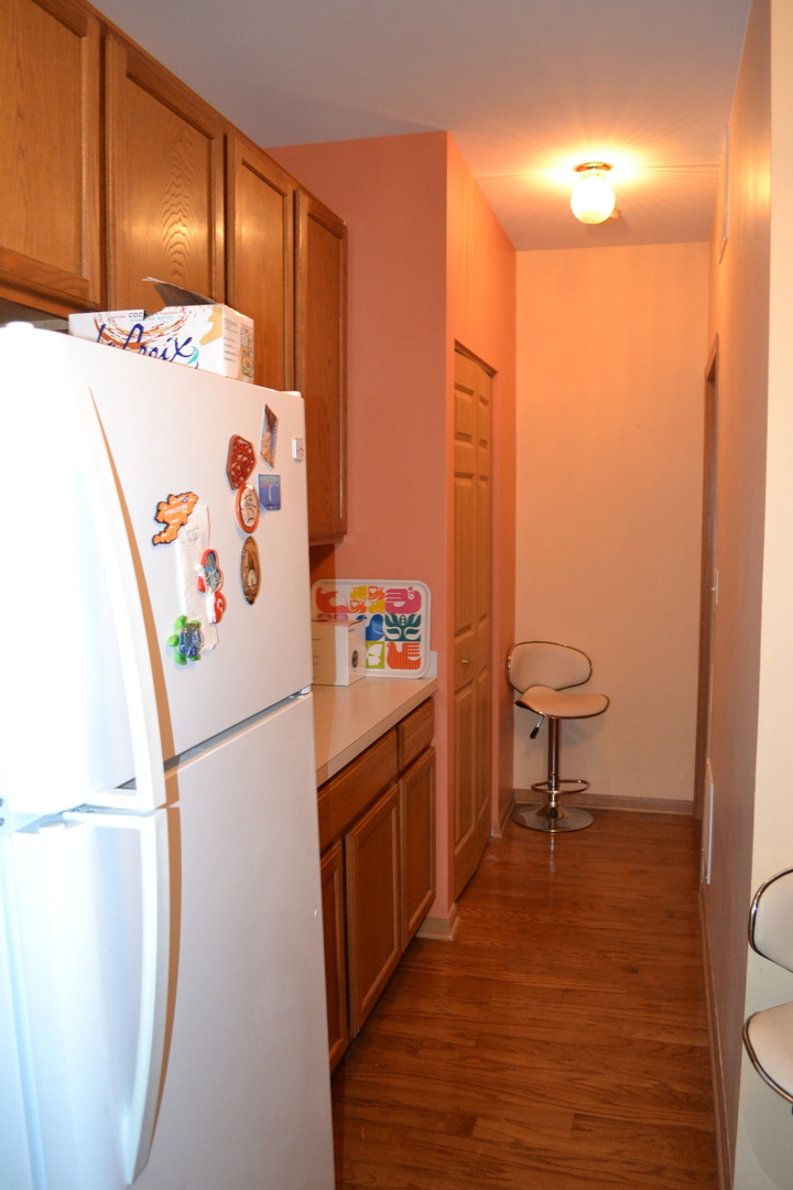 929 Genesee Drive #0, Naperville, IL 60563