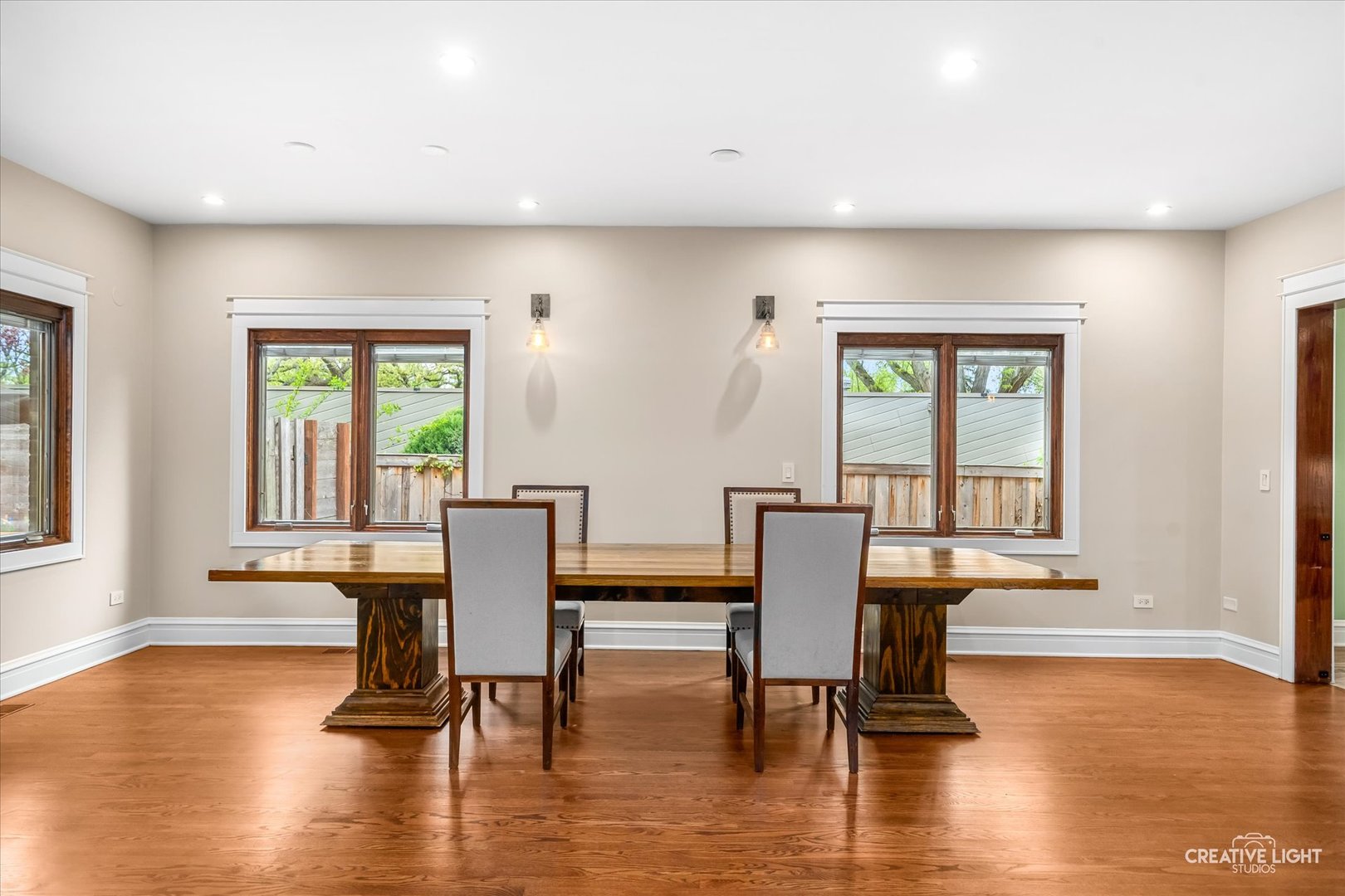 10S060 Clarendon Hills Road, Willowbrook, IL 60527