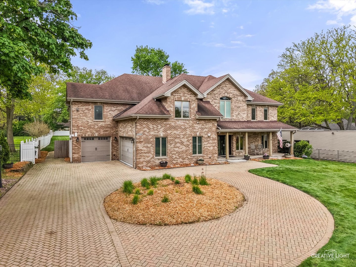 10S060 Clarendon Hills Road, Willowbrook, IL 60527