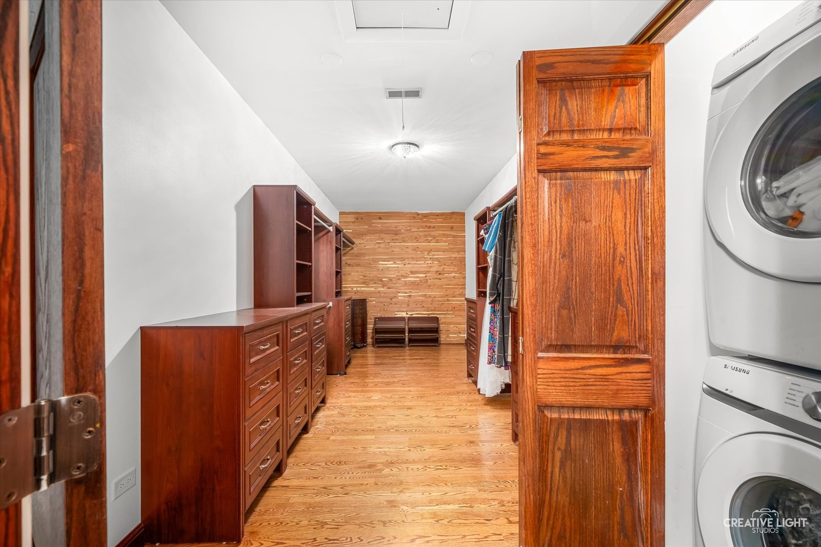 10S060 Clarendon Hills Road, Willowbrook, IL 60527
