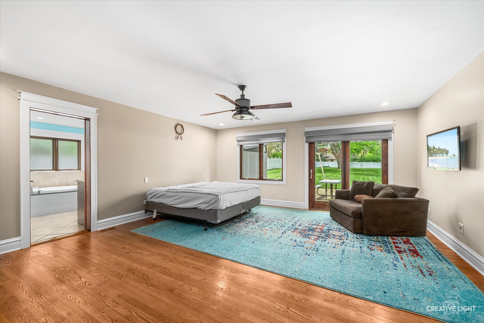 10S060 Clarendon Hills Road, Willowbrook, IL 60527