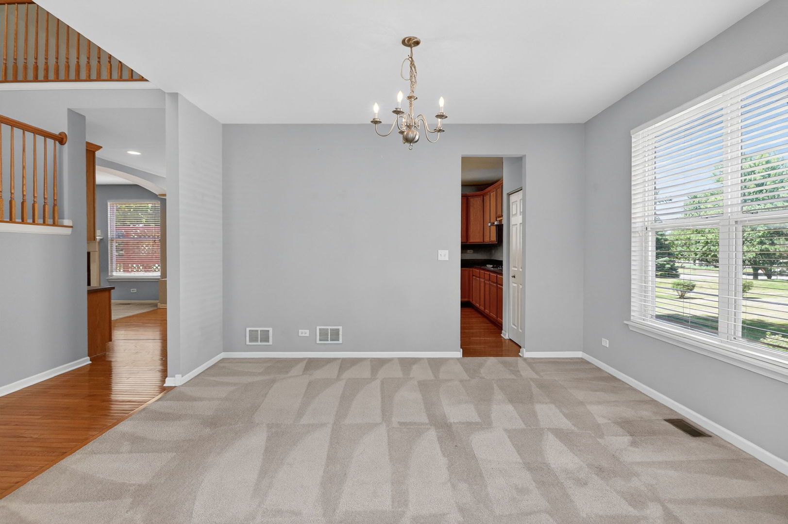 607 Mansfield Way, Oswego, IL 60543