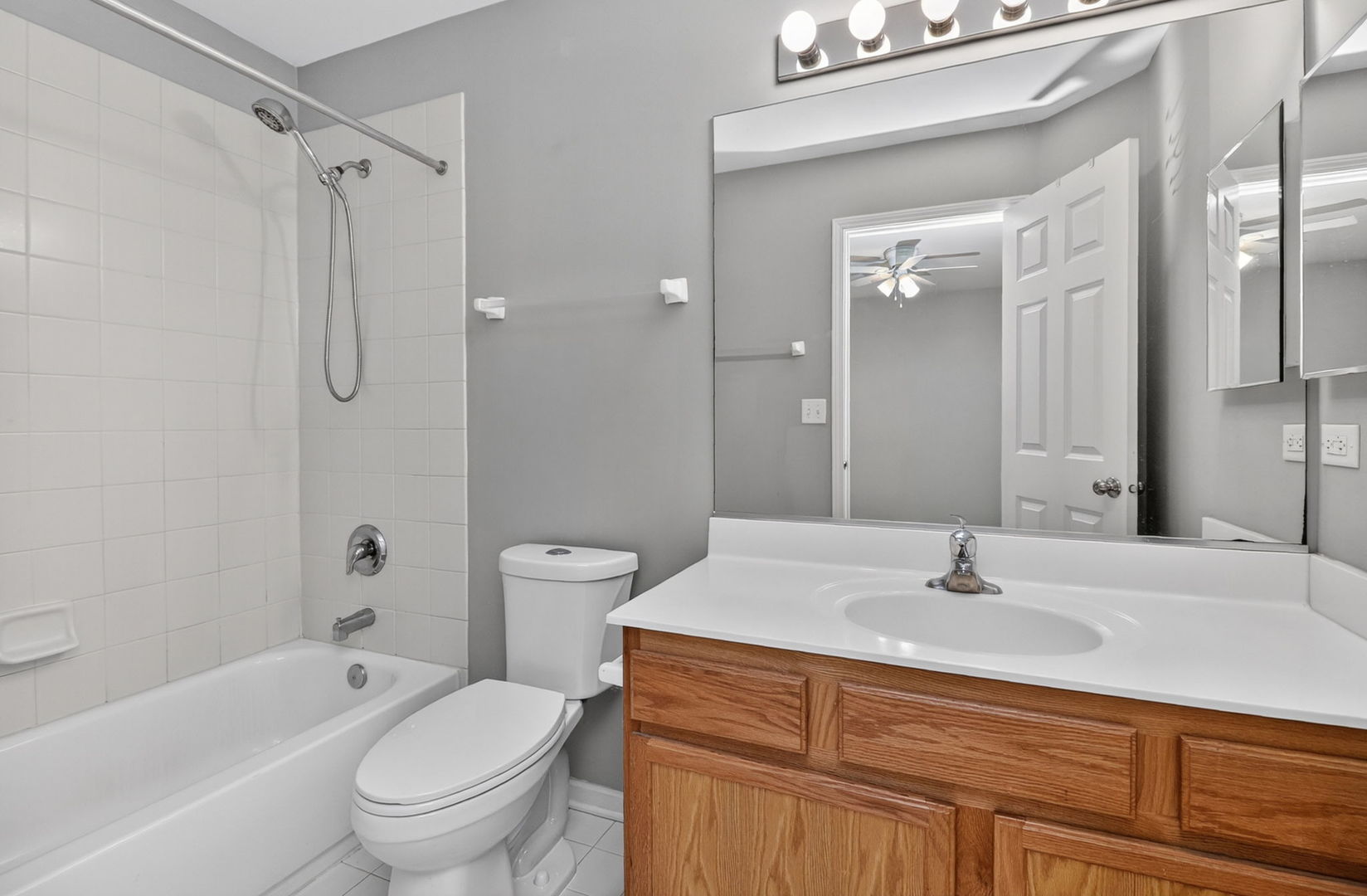 607 Mansfield Way, Oswego, IL 60543