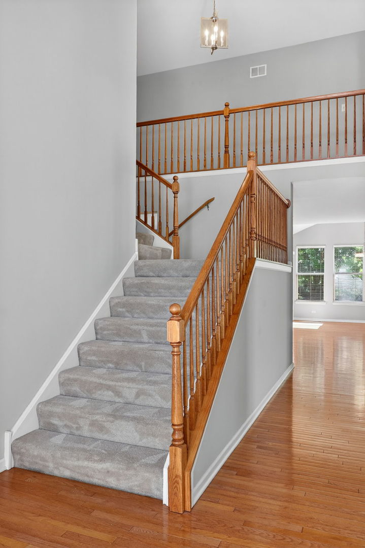 607 Mansfield Way, Oswego, IL 60543