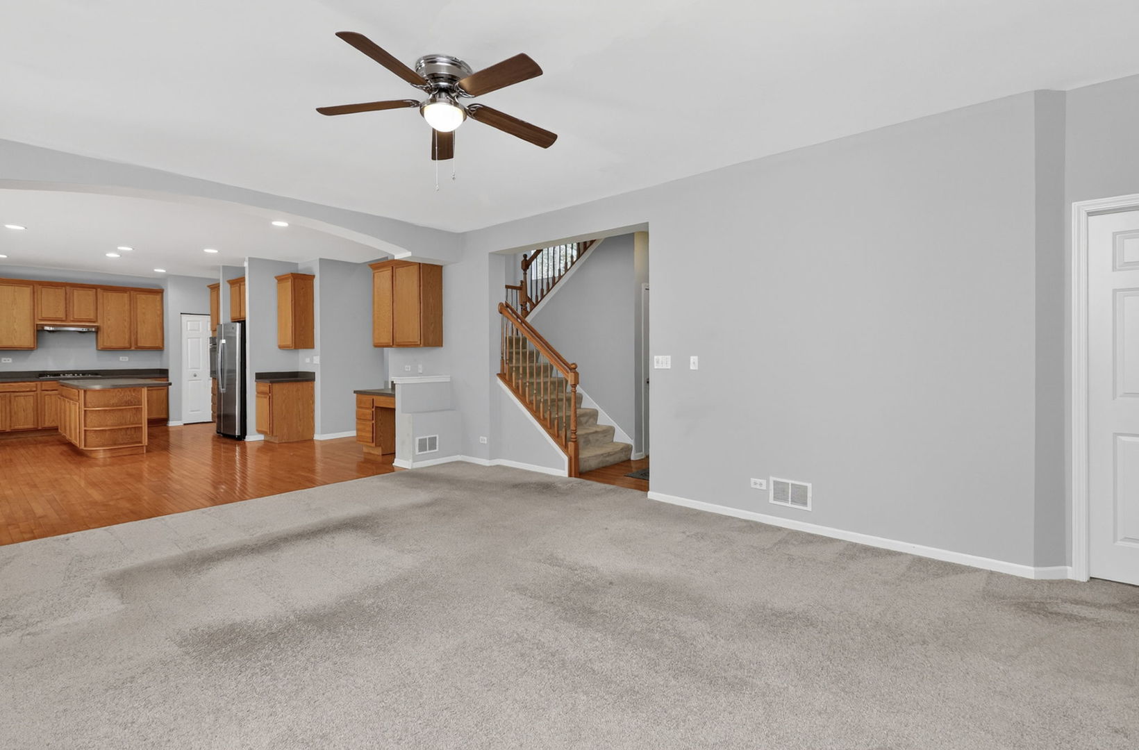 607 Mansfield Way, Oswego, IL 60543