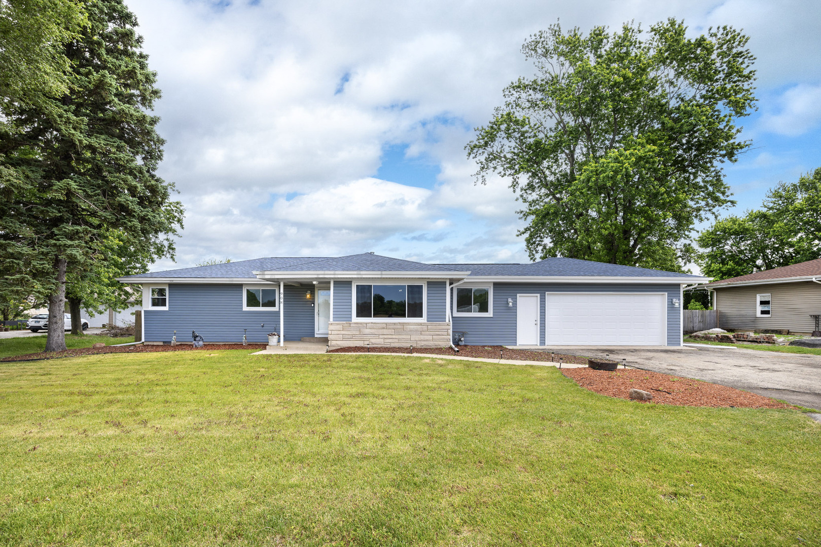 908 S Briggs Street, Joliet, IL 60433