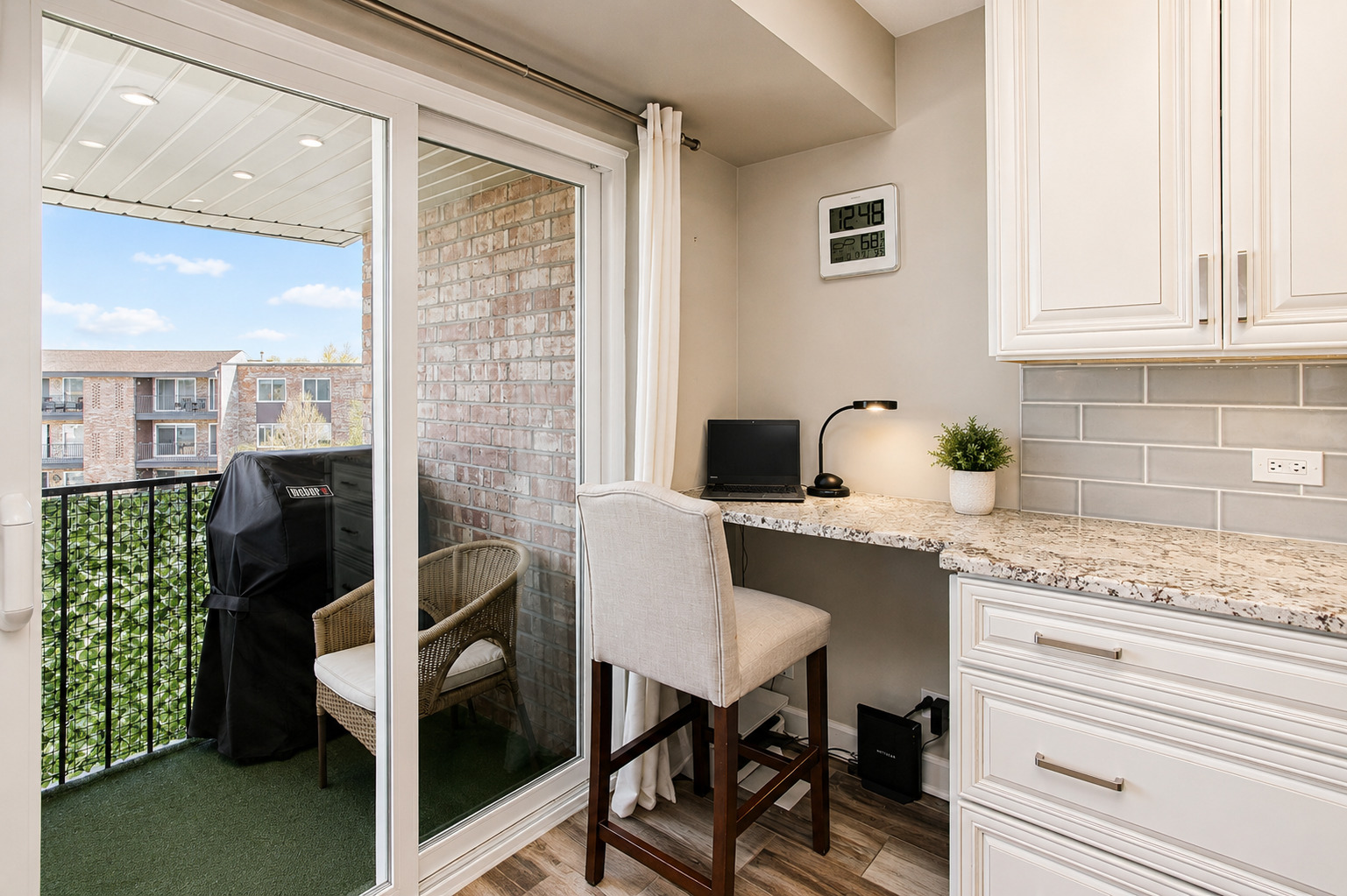 1101 S Hunt Club Drive #403, Mount Prospect, IL 60056