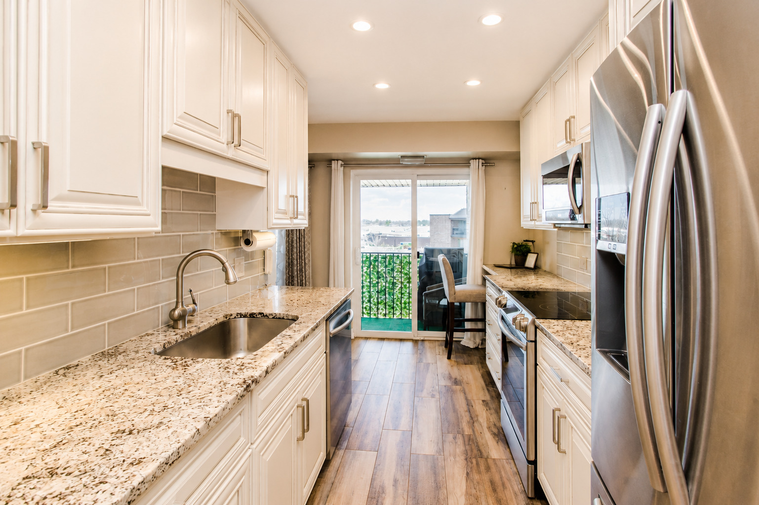1101 S Hunt Club Drive #403, Mount Prospect, IL 60056