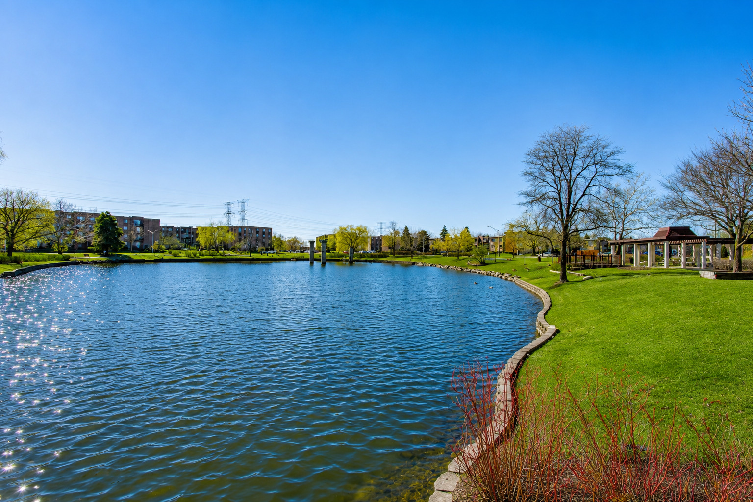 1101 S Hunt Club Drive #403, Mount Prospect, IL 60056